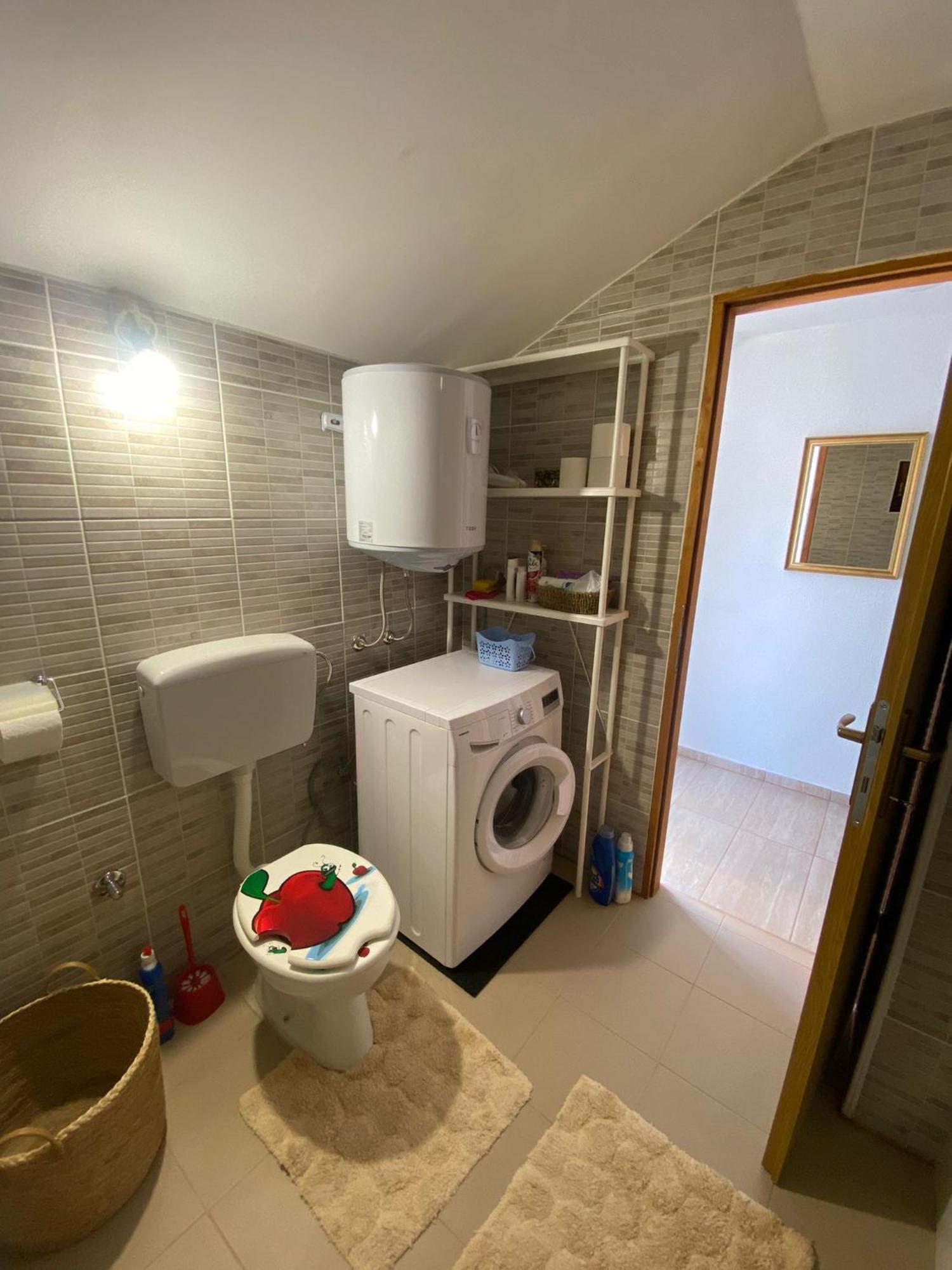 Apartmani Anka Gornji Karin Eksteriør bilde